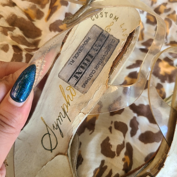 Symphony Vintage Slingbacks - Picture 2 of 7